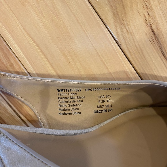 Time and Tru pointed toe flats with straps, sandals! - Picture 2 of 2